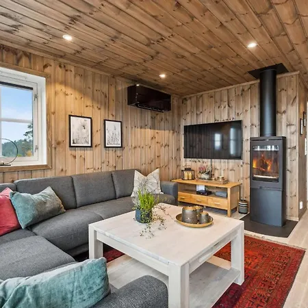 Сasa de vacaciones Cozy Retreat In Lygna Jaren, Norway - Private Entrance Bbq Area